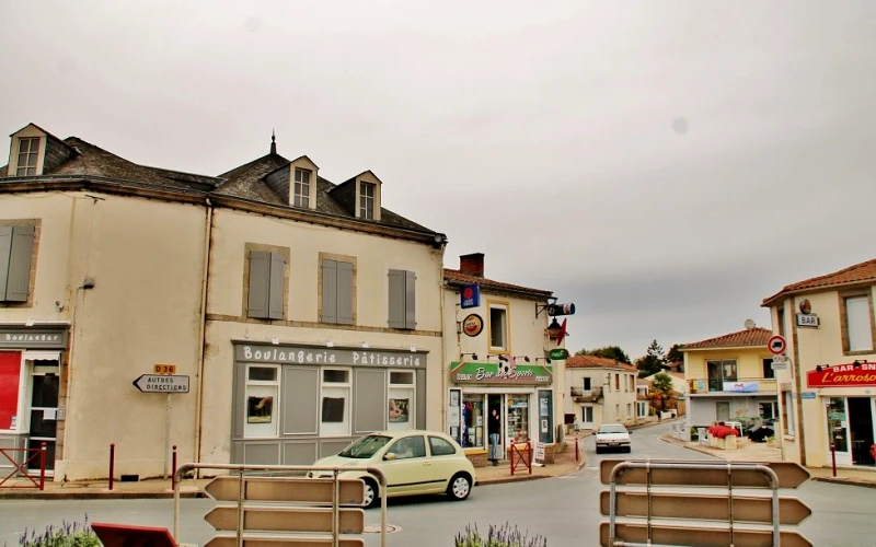 Aubigny-Les Clouzeaux