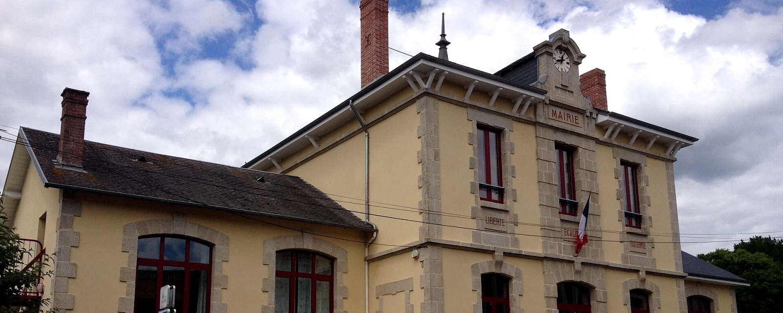 Vue de Saint-Genest-sur-Roselle, Haute-Vienne