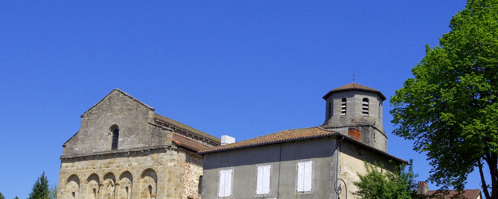 Vue de Les Salles-Lavauguyon, Haute-Vienne
